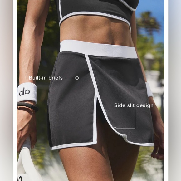 ALO Yoga Dresses & Skirts - 1/. Airbrush Streamlined Skirt